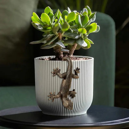 Funny Outdoor Geico Planter Pot Figurine Hugger