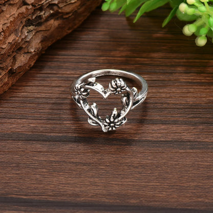 Fashionable Women's Ring Suitable for any Occassion